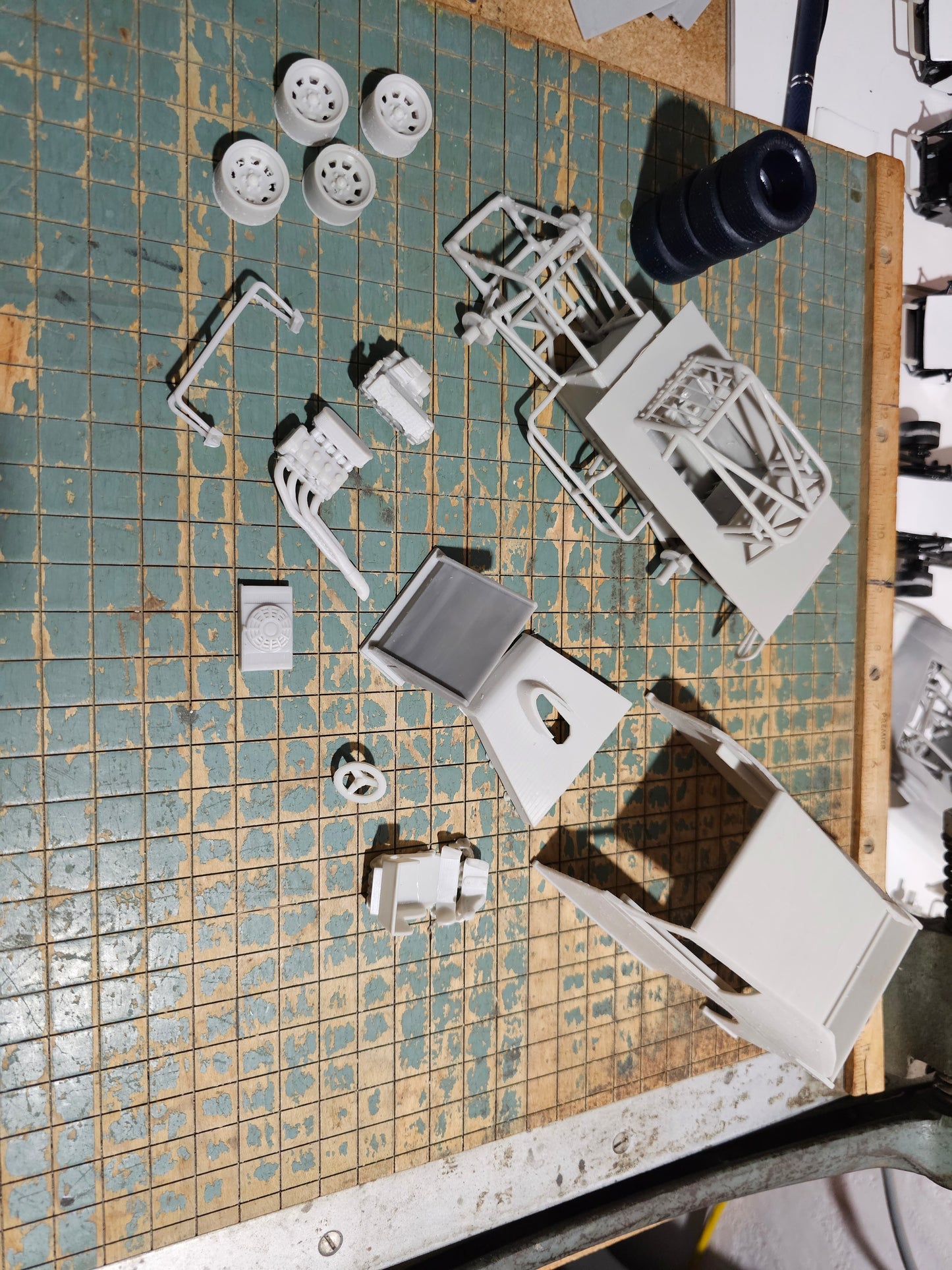 Unassembled-Mod Lite Model kit