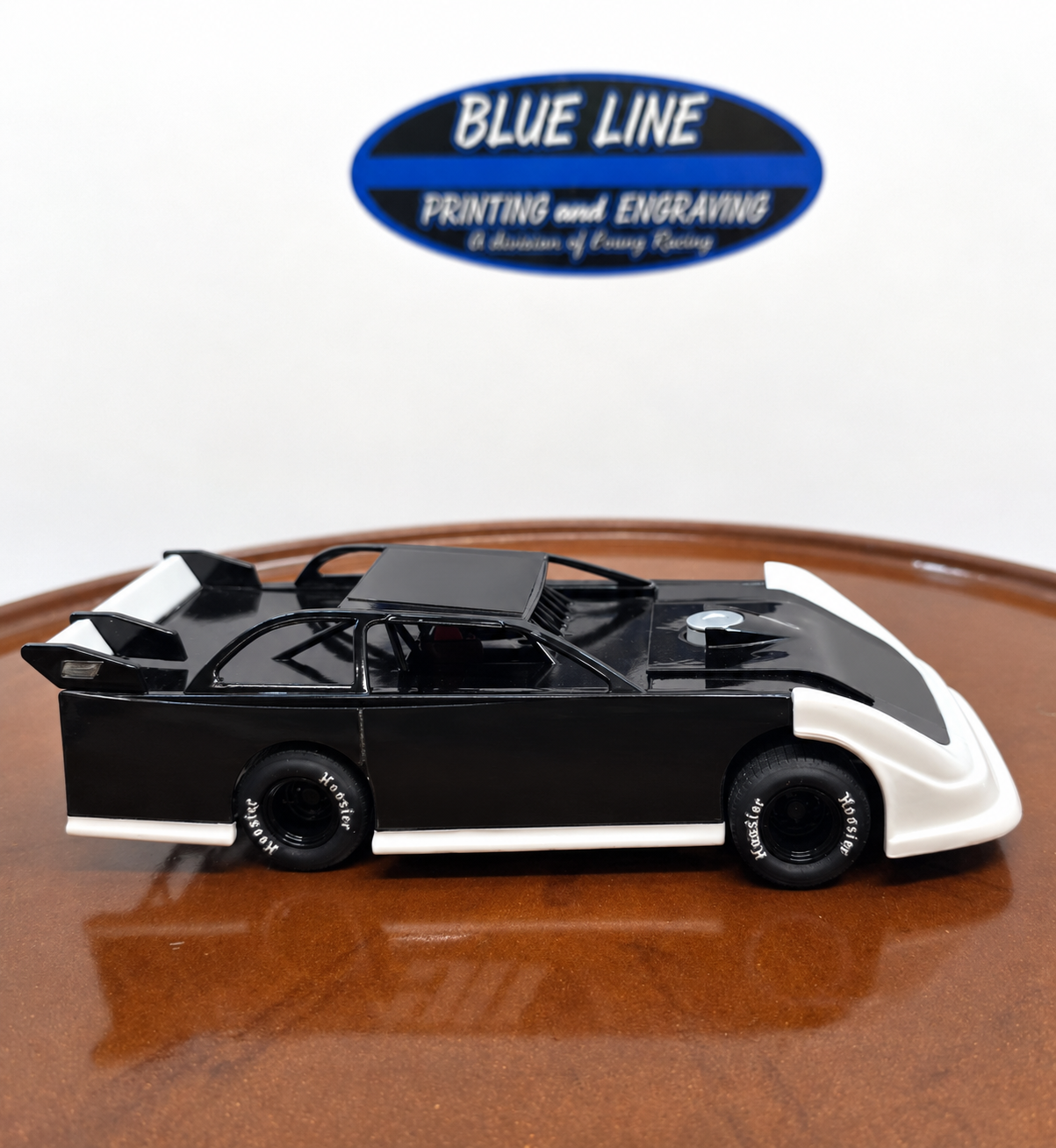 Custom dirt Late Model, Model