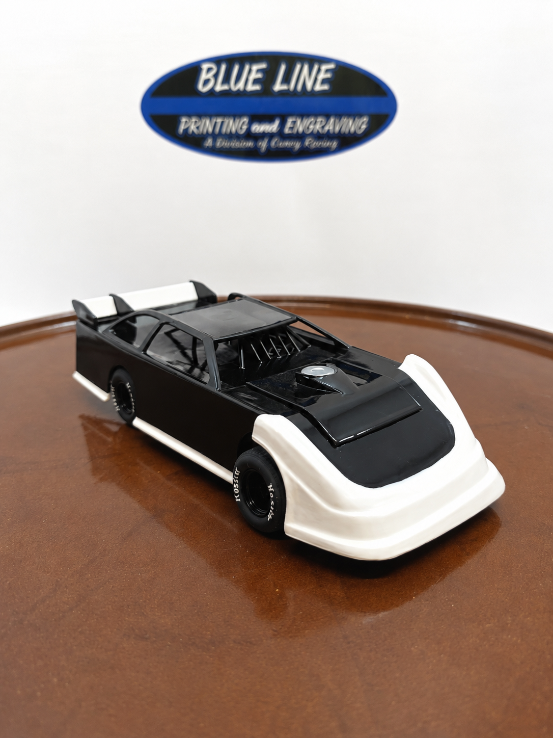 Custom dirt Late Model, Model